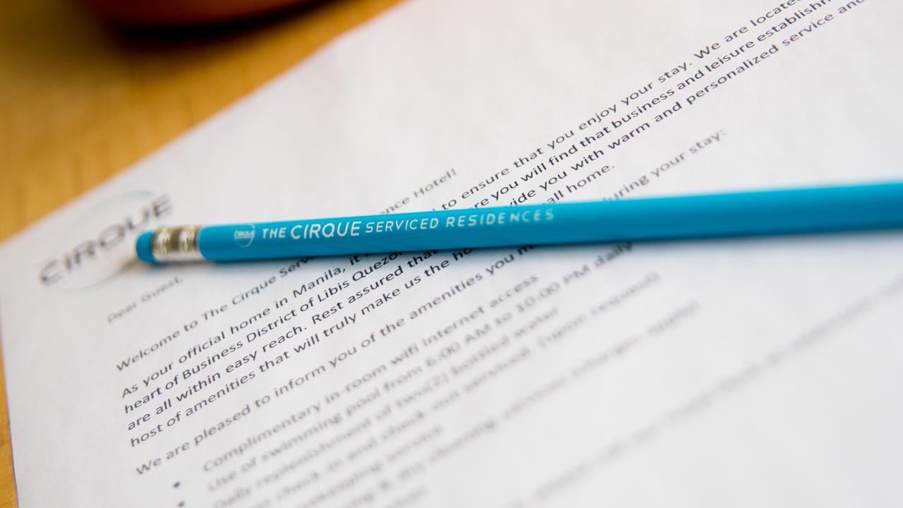 The Cirque Serviced Residences Quezon City Buitenkant foto