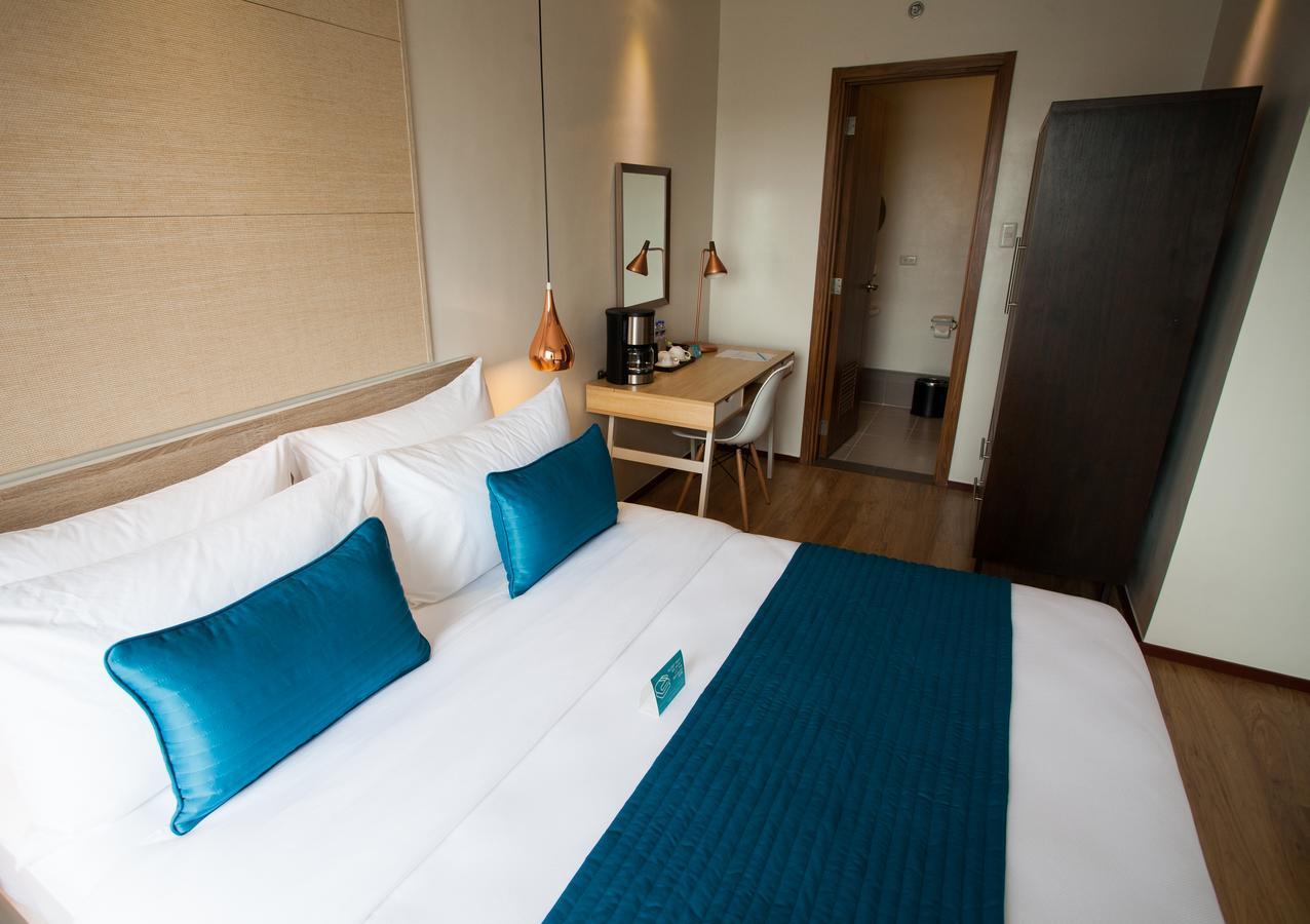 The Cirque Serviced Residences Quezon City Buitenkant foto