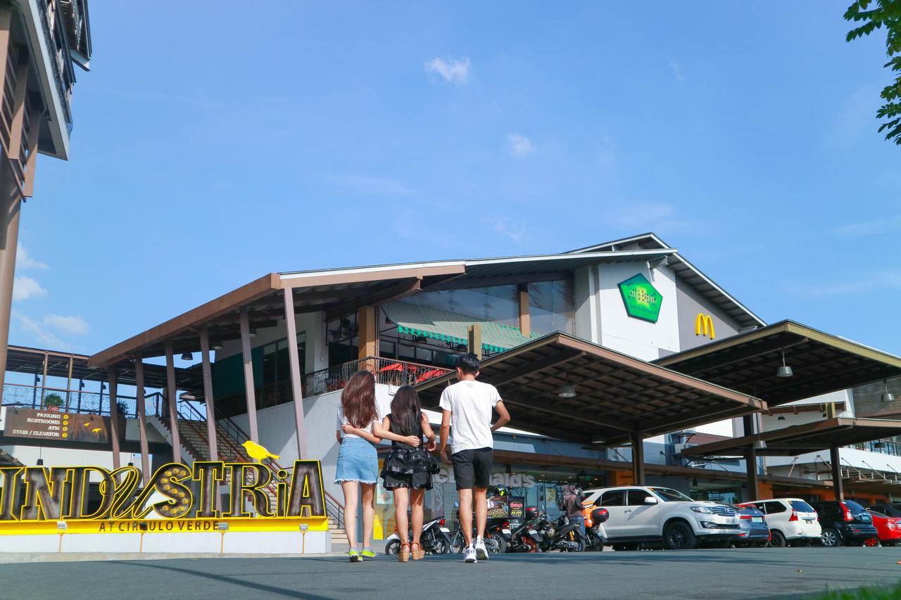 The Cirque Serviced Residences Quezon City Buitenkant foto